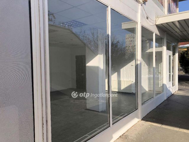 Eladó üzlethelyiség, Ajkán 49.5 M Ft / költözzbe.hu