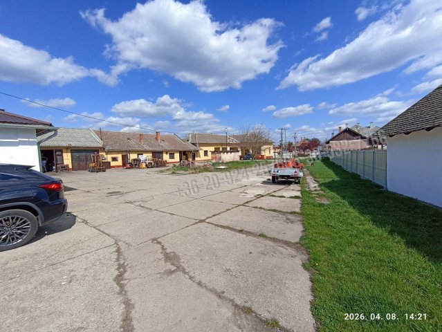 Kiadó ipari ingatlan, Karcagon 500 E Ft / hó, 2 szobás