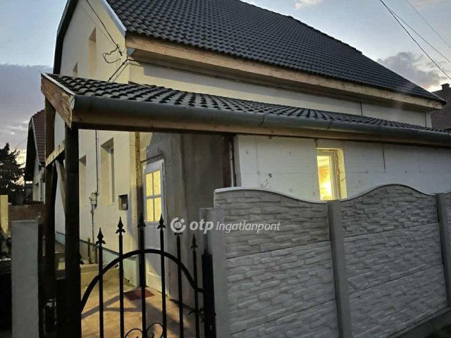 Eladó családi ház, Szigethalmon 89 M Ft, 6 szobás