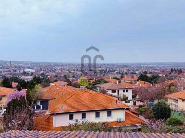 Eladó családi ház, Diósdon 289 M Ft, 7 szobás