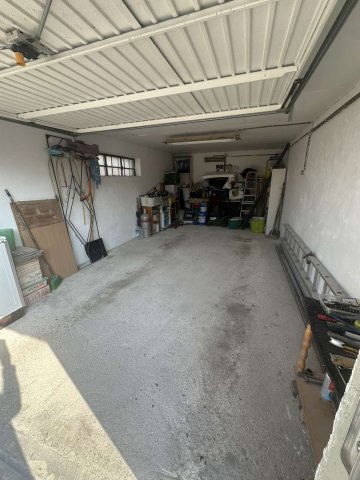 Eladó garázs, Várpalotán, Szabolcska Mihály utcában 8.9 M Ft