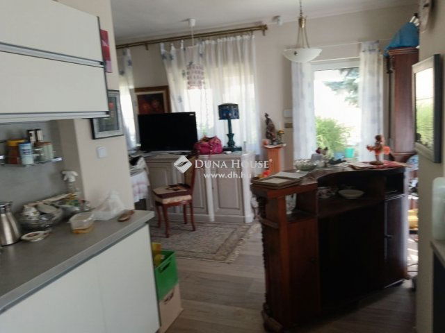 Eladó családi ház, Cegléden 69 M Ft, 2 szobás