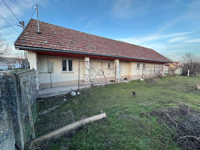 Eladó családi ház, Kiskunlacházán 56.9 M Ft, 3 szobás