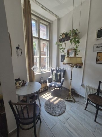 Eladó téglalakás, Budapesten, VIII. kerületben 99 M Ft, 2 szobás