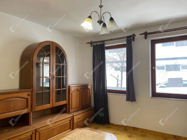 Eladó ikerház, Hajdúböszörményen 69 M Ft, 5 szobás