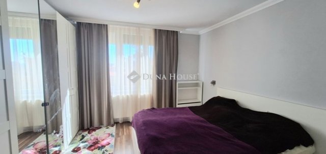 Eladó téglalakás, Kecskeméten 86 M Ft, 4 szobás