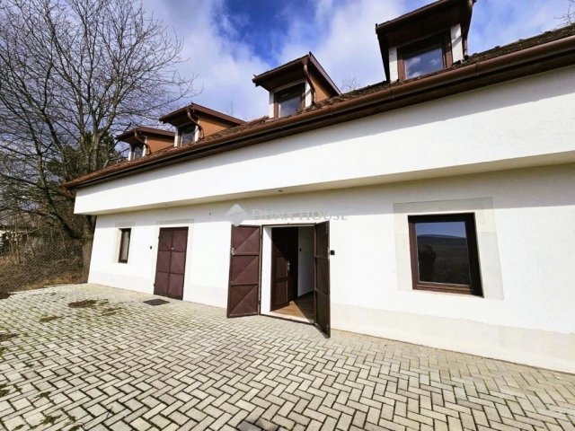 Eladó nyaraló, Piliscséven 56.397 M Ft, 4 szobás