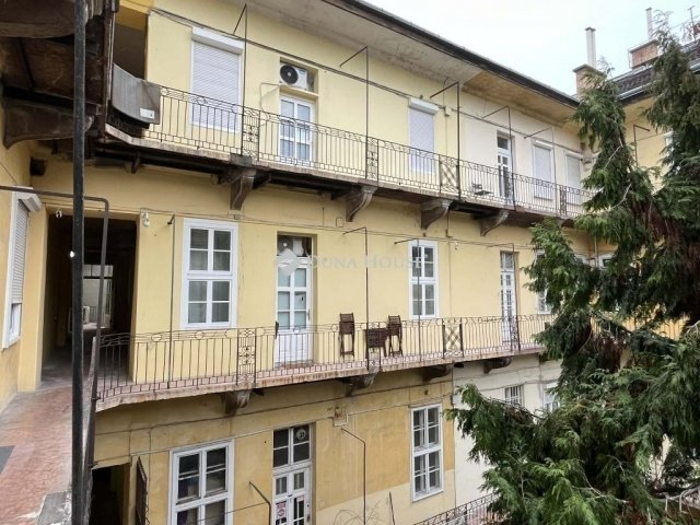 Eladó téglalakás, Budapesten, VI. kerületben 118.9 M Ft
