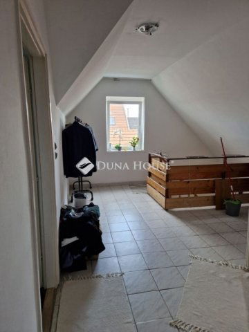 Eladó családi ház, Monoron 89.99 M Ft, 6 szobás