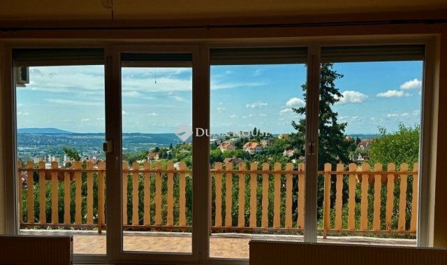 Eladó ikerház, Pécsett 114 M Ft, 4 szobás / költözzbe.hu