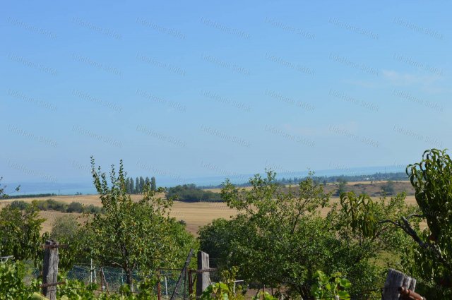 Eladó családi ház, Balatonendréden 134.1 M Ft, 6 szobás