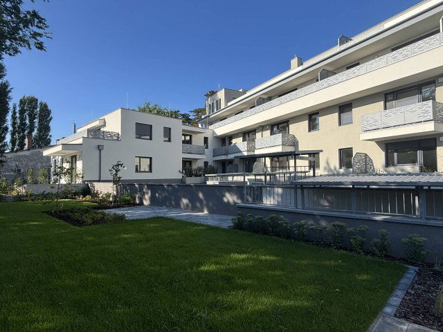 Kiadó téglalakás, albérlet, Tatán 350 E Ft / hó, 2+1 szobás