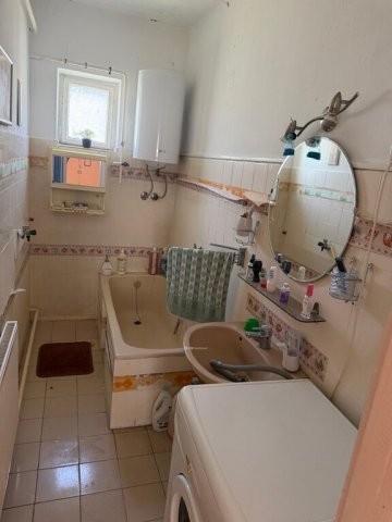 Eladó családi ház, Pilisjászfalun 99.999 M Ft, 5 szobás