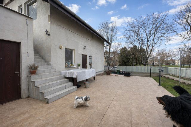 Eladó családi ház, XIV. kerületben, Bazsarózsa utcában