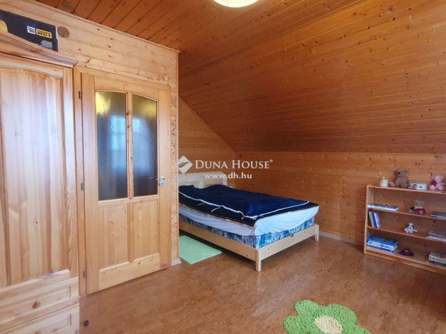 Eladó családi ház, Cserkúton 109 M Ft, 7 szobás