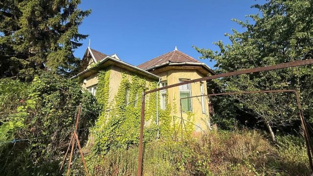 Eladó családi ház, Budapesten, XI. kerületben, Olt utcában
