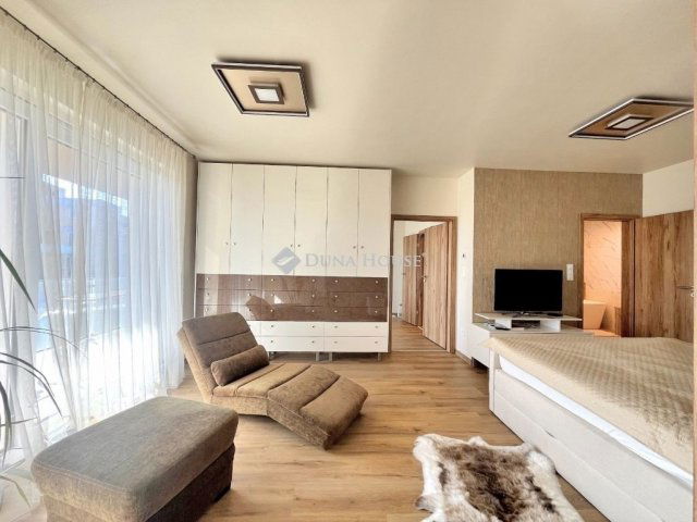 Eladó téglalakás, Budapesten, XVII. kerületben 255 M Ft