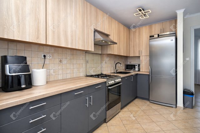 Eladó téglalakás, Szegeden 84.99 M Ft, 4 szobás