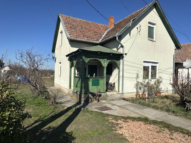 Eladó családi ház, Csárdaszálláson 14.99 M Ft, 3+2 szobás