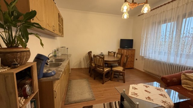 Eladó családi ház, Debrecenben 72 M Ft, 3 szobás