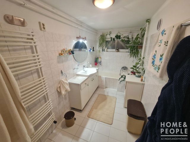 Eladó családi ház, Hódmezővásárhelyen 80 M Ft