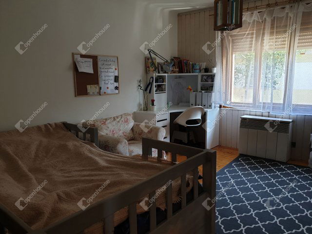 Eladó családi ház, Szolnokon 37.99 M Ft, 2 szobás