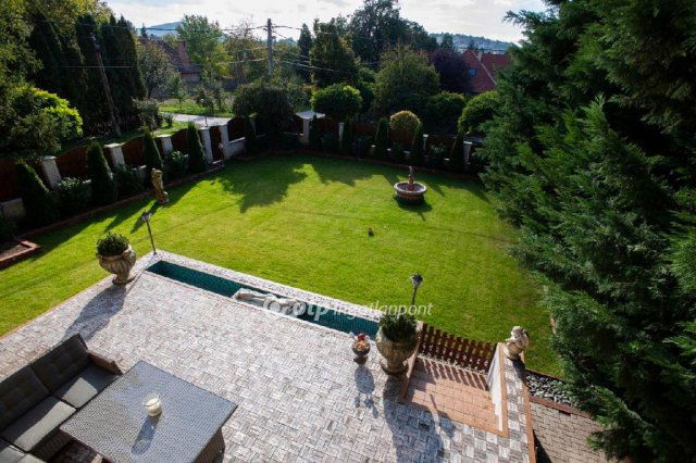 Eladó családi ház, Budapesten, II. kerületben 295 M Ft