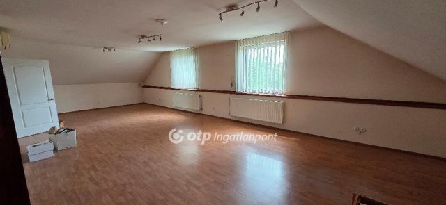 Eladó családi ház, Érden 88 M Ft, 3 szobás