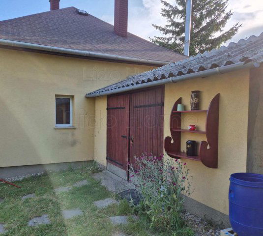 Eladó családi ház, Csabdiban 79 M Ft, 3 szobás