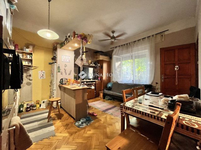 Eladó családi ház, Budapesten, X. kerületben 85 M Ft, 6 szobás