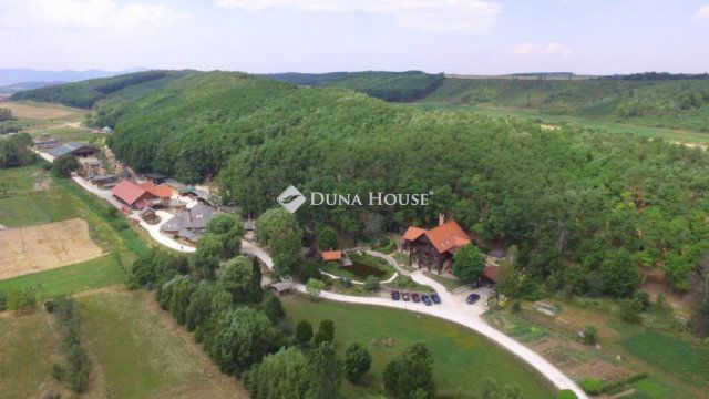 Eladó családi ház, Nőtincsen 930 M Ft, 6+2 szobás