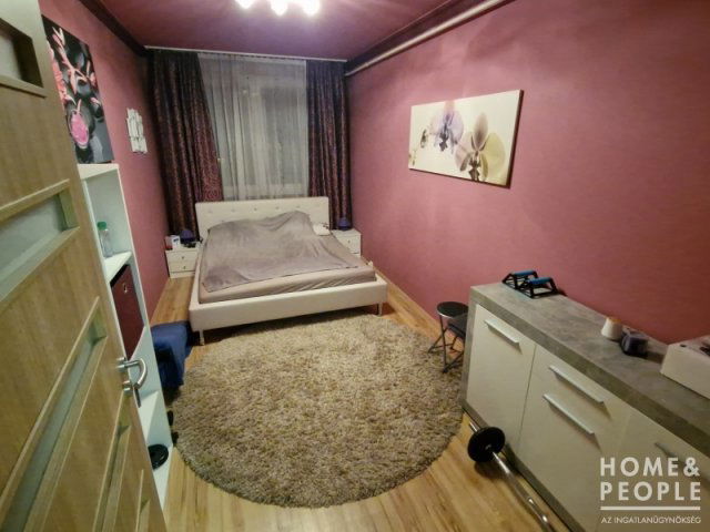 Eladó téglalakás, Szegeden 65.5 M Ft, 3 szobás