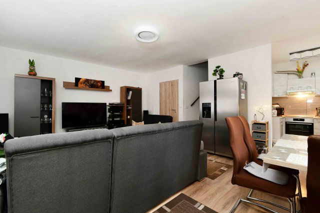 Eladó téglalakás, XVII. kerületben, Kévekötő utcában