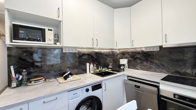 Kiadó panellakás, albérlet, Debrecenben 300 E Ft / hó, 4 szobás