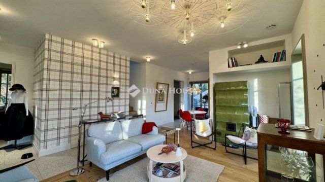 Eladó családi ház, Szentendrén 238 M Ft, 3 szobás