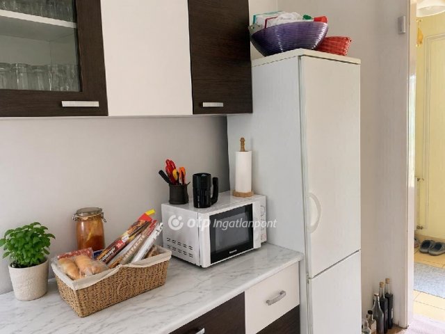 Eladó családi ház, Vecsésen 94 M Ft, 4 szobás