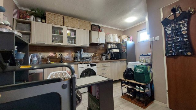 Eladó családi ház, Sarkadon, Gyár utcában 4.5 M Ft, 1 szobás