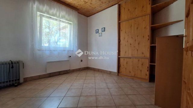 Eladó családi ház, Nadapon 87.1 M Ft, 4 szobás