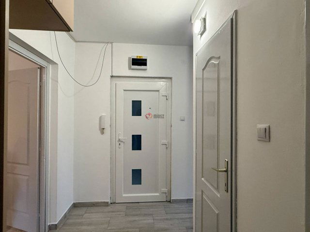 Kiadó panellakás, albérlet, Székesfehérvárott, Sziget utcában