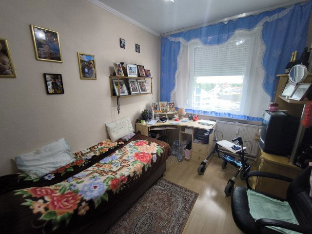 Eladó panellakás, Nyíregyházán 41 M Ft, 4 szobás