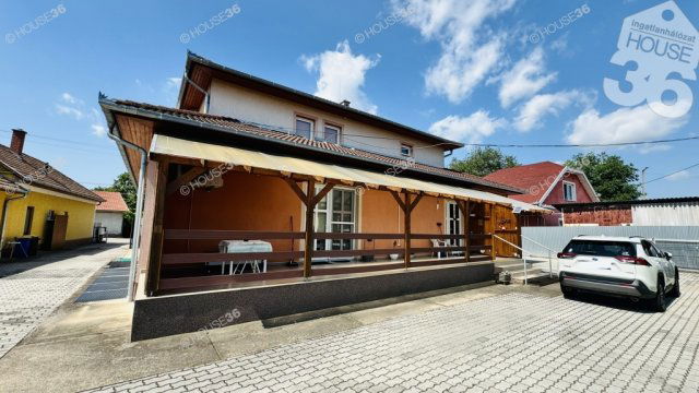 Eladó családi ház, Tiszakécskén 299 M Ft, 4 szobás