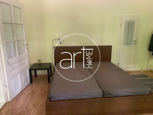 Kiadó téglalakás, albérlet, Szegeden, Mátyás király téren