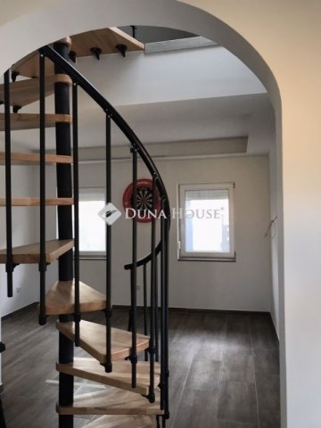 Eladó családi ház, Budapesten, XVIII. kerületben 115.3 M Ft