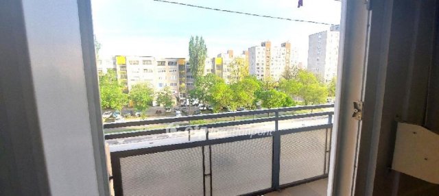 Kiadó panellakás, albérlet, Kecskeméten 130 E Ft / hó, 1 szobás