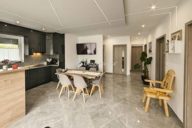 Eladó családi ház, Kecskeméten 79.9 M Ft, 4 szobás