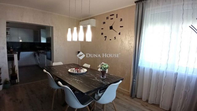 Eladó ikerház, Siófokon 179.99 M Ft, 4 szobás