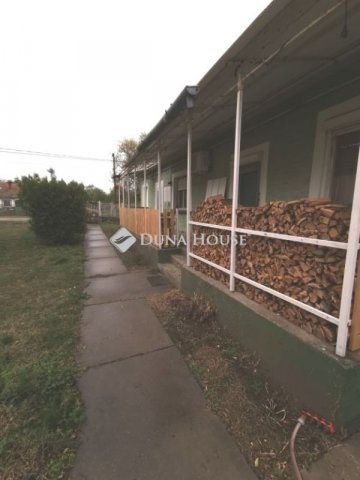 Eladó családi ház, Újszilváson 27.5 M Ft, 4 szobás