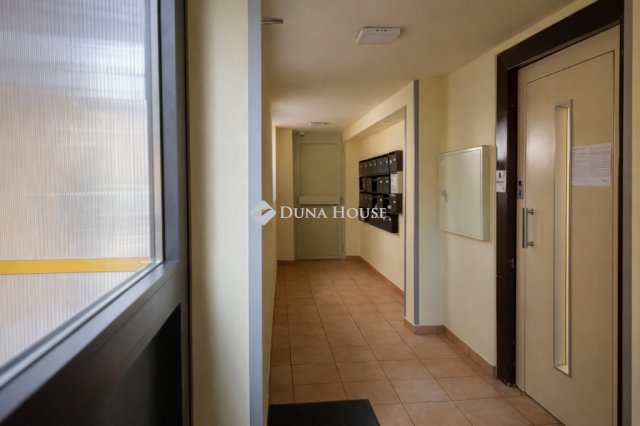 Eladó panellakás, Budapesten, X. kerületben 83.9 M Ft, 3 szobás