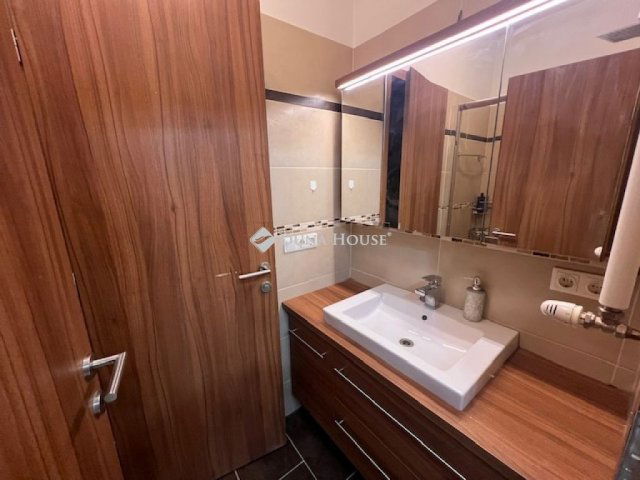 Kiadó téglalakás, albérlet, Budapesten, V. kerületben, 1 szobás