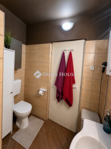 Eladó családi ház, Vecsésen 59.9 M Ft, 3 szobás